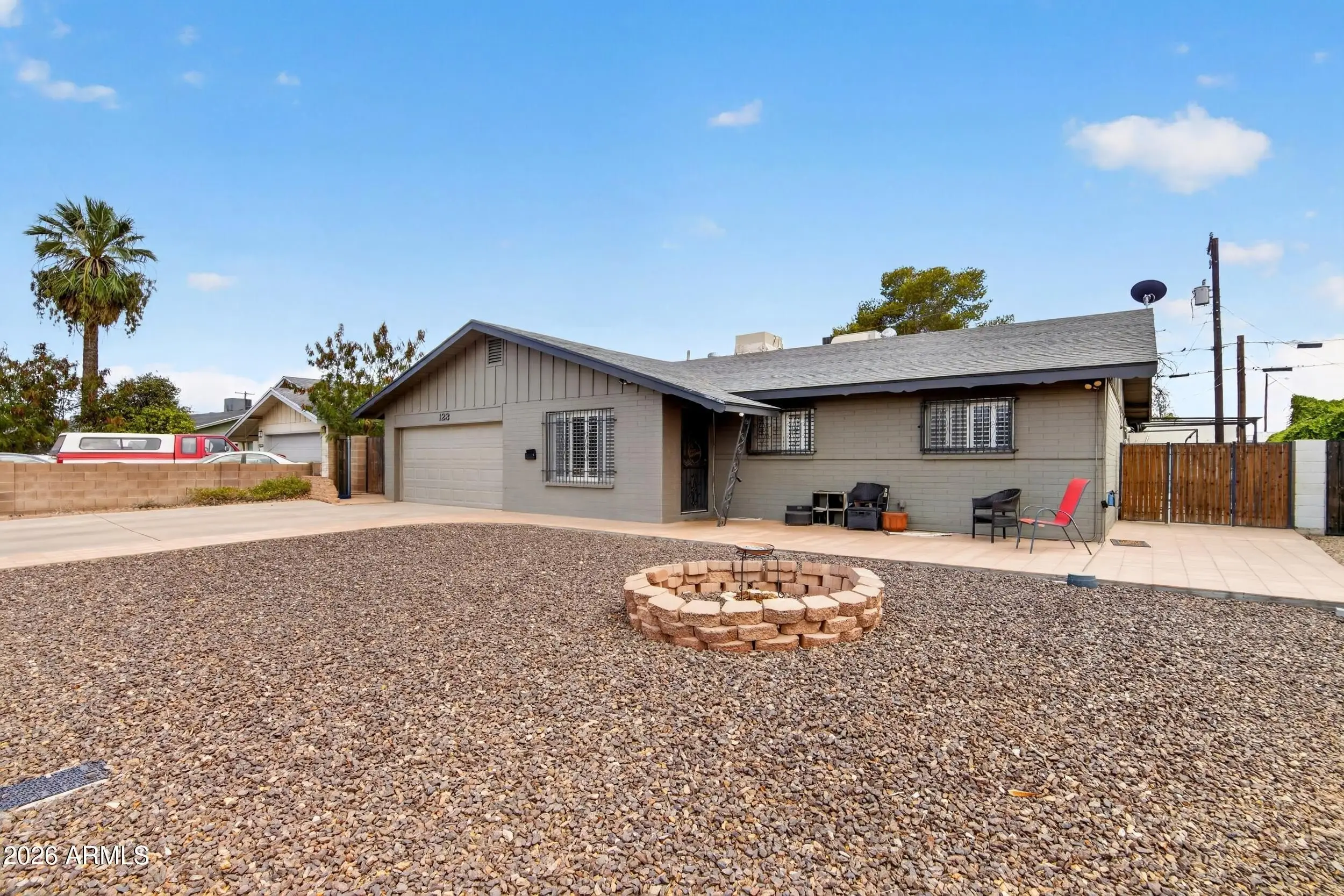123 E Erie Dr Tempe, AZ 85282 photo 3