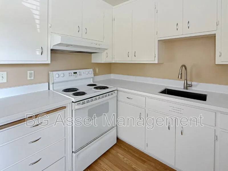 121 Eddy St Richmond, CA 94801 photo 5