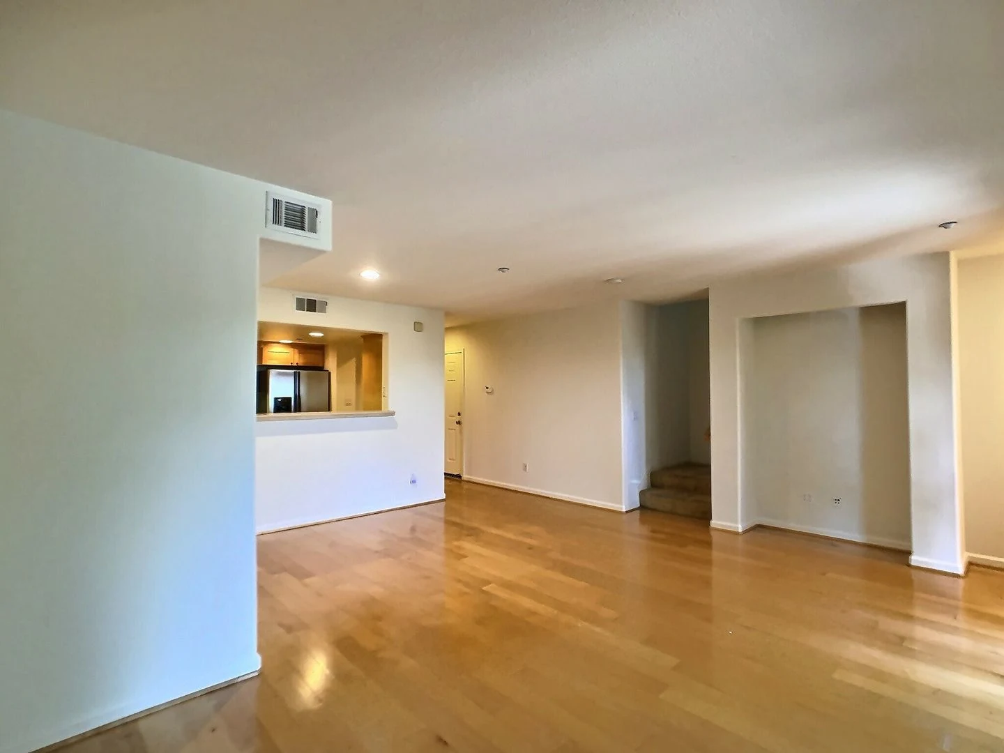 2113 Sonador Commons San Jose, CA 95128 photo 2