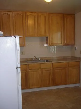 16445 Kent Ave photo 4