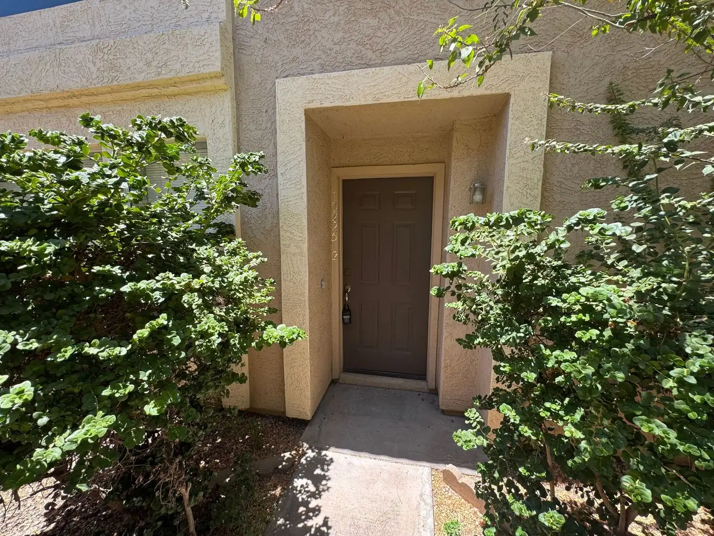 10225 N 12TH Place photo 2