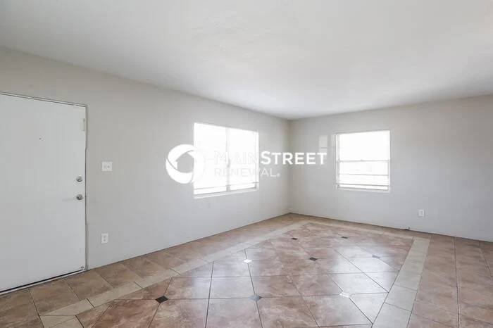 3434 E Polk St Phoenix, AZ 85008 photo 4