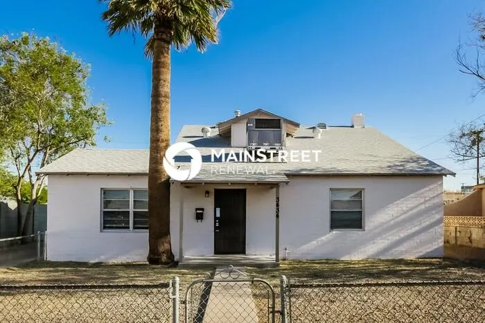 3434 E Polk St Phoenix, AZ 85008 photo 2