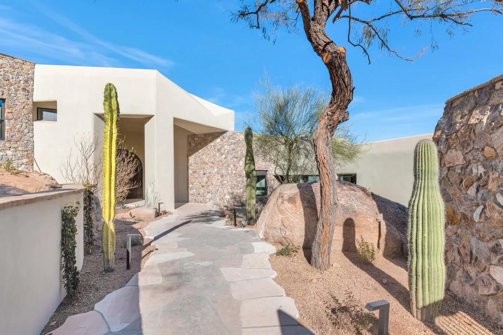 5810 E Cholla Ln Paradise Valley, AZ 85253 photo 4