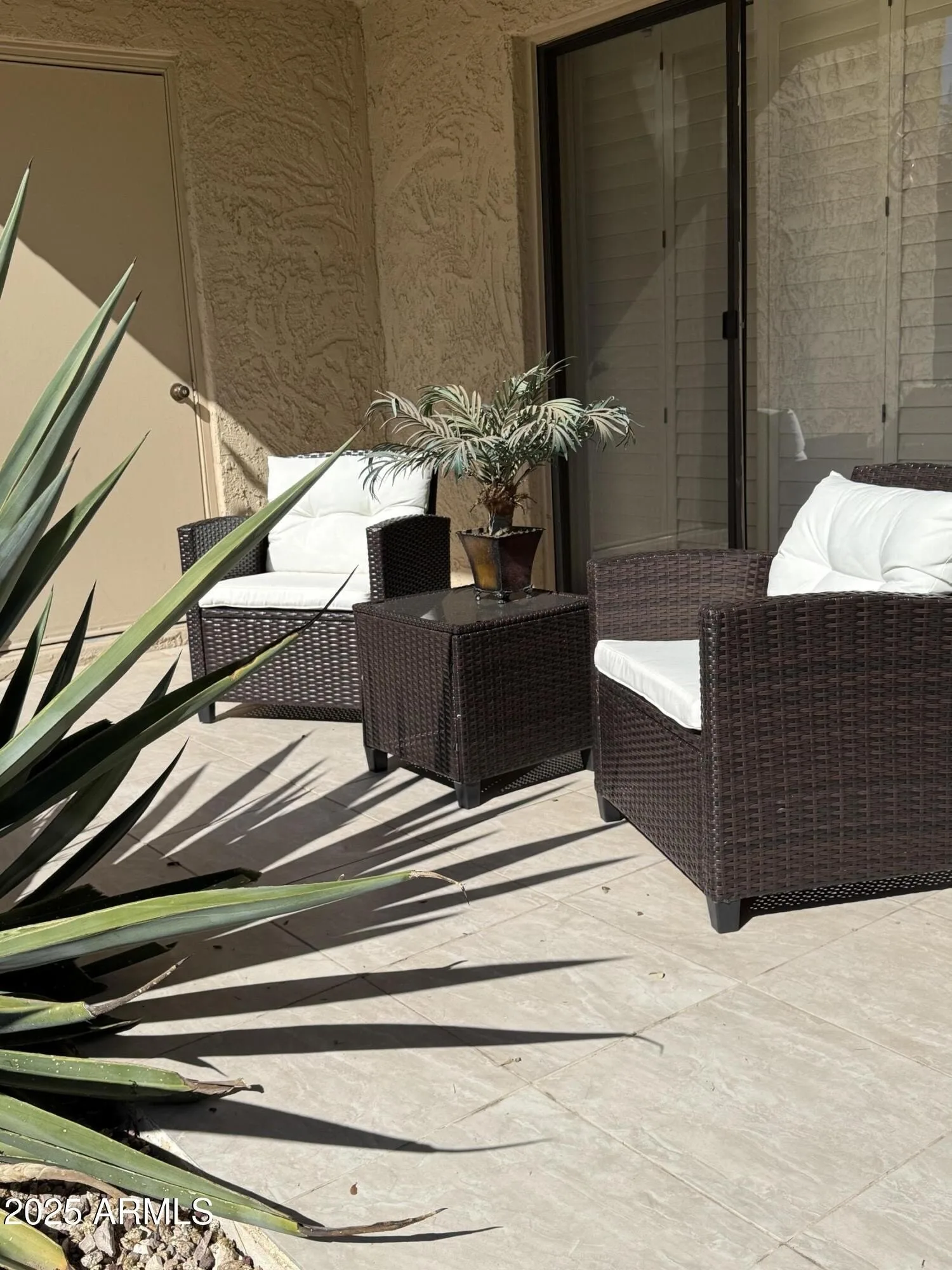 8649 E ROYAL PALM Road photo 2