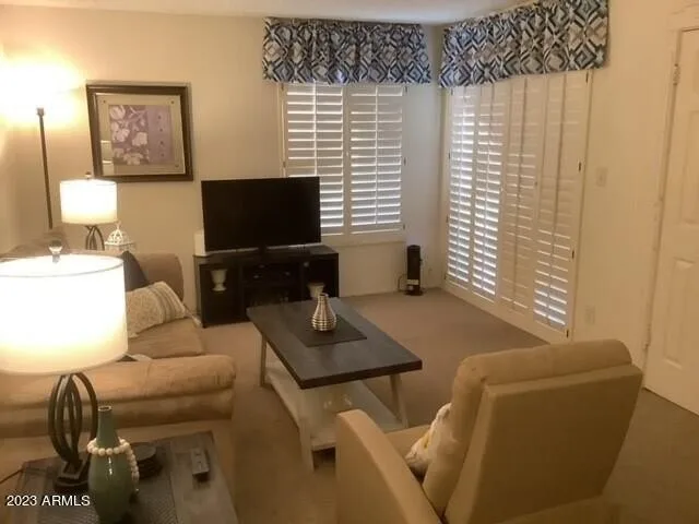 8649 E ROYAL PALM Road photo 4
