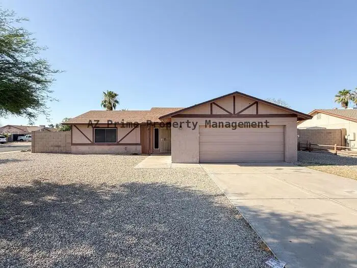 9358 W Sanna St Peoria, AZ 85345 photo 3
