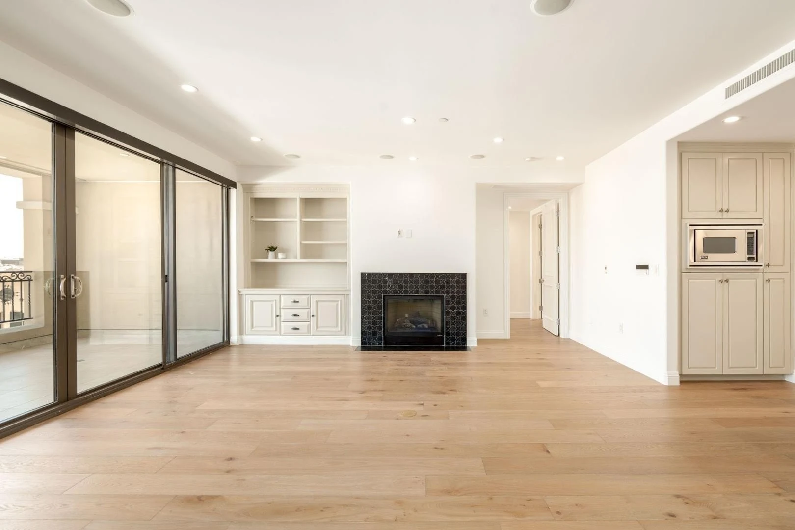 7181 E Camelback Rd Scottsdale, AZ 85251 photo 3