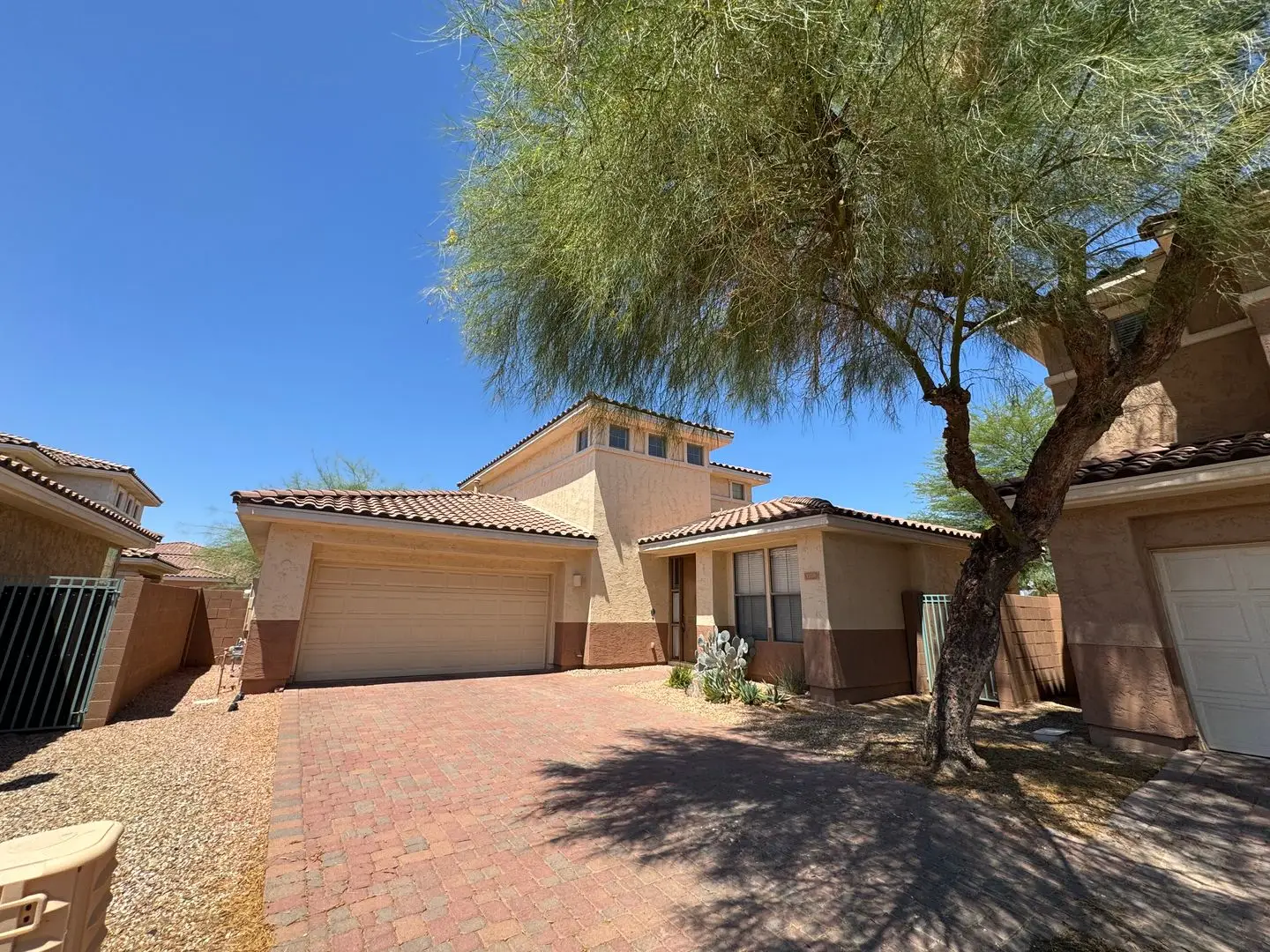 13518 W Cypress St photo 2