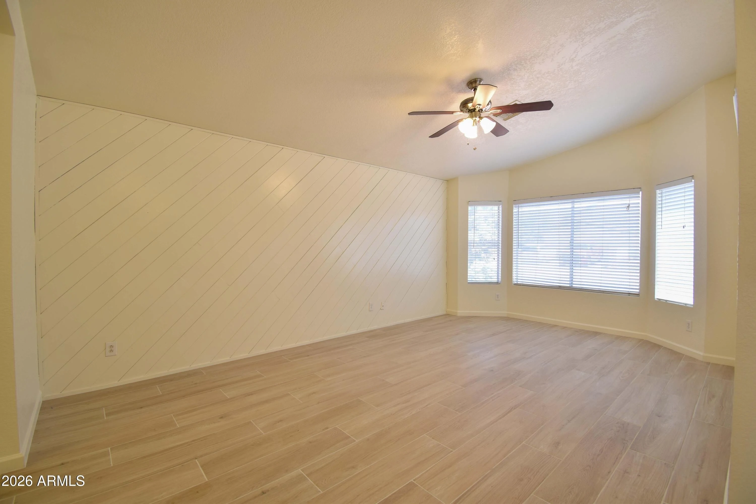 5570 W Becker Ln Glendale, AZ 85304 photo 4