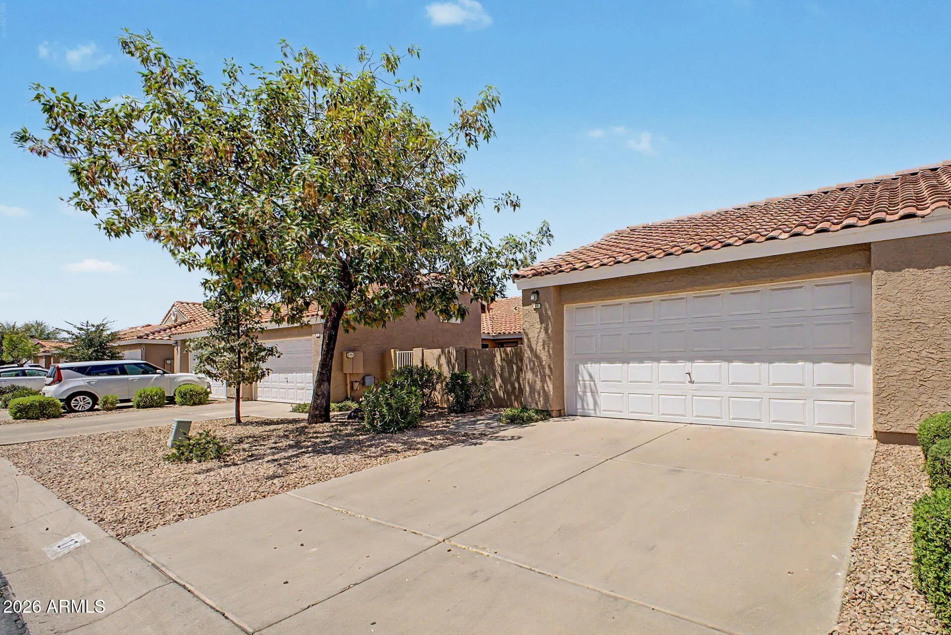 3510 E HAMPTON Avenue photo 2