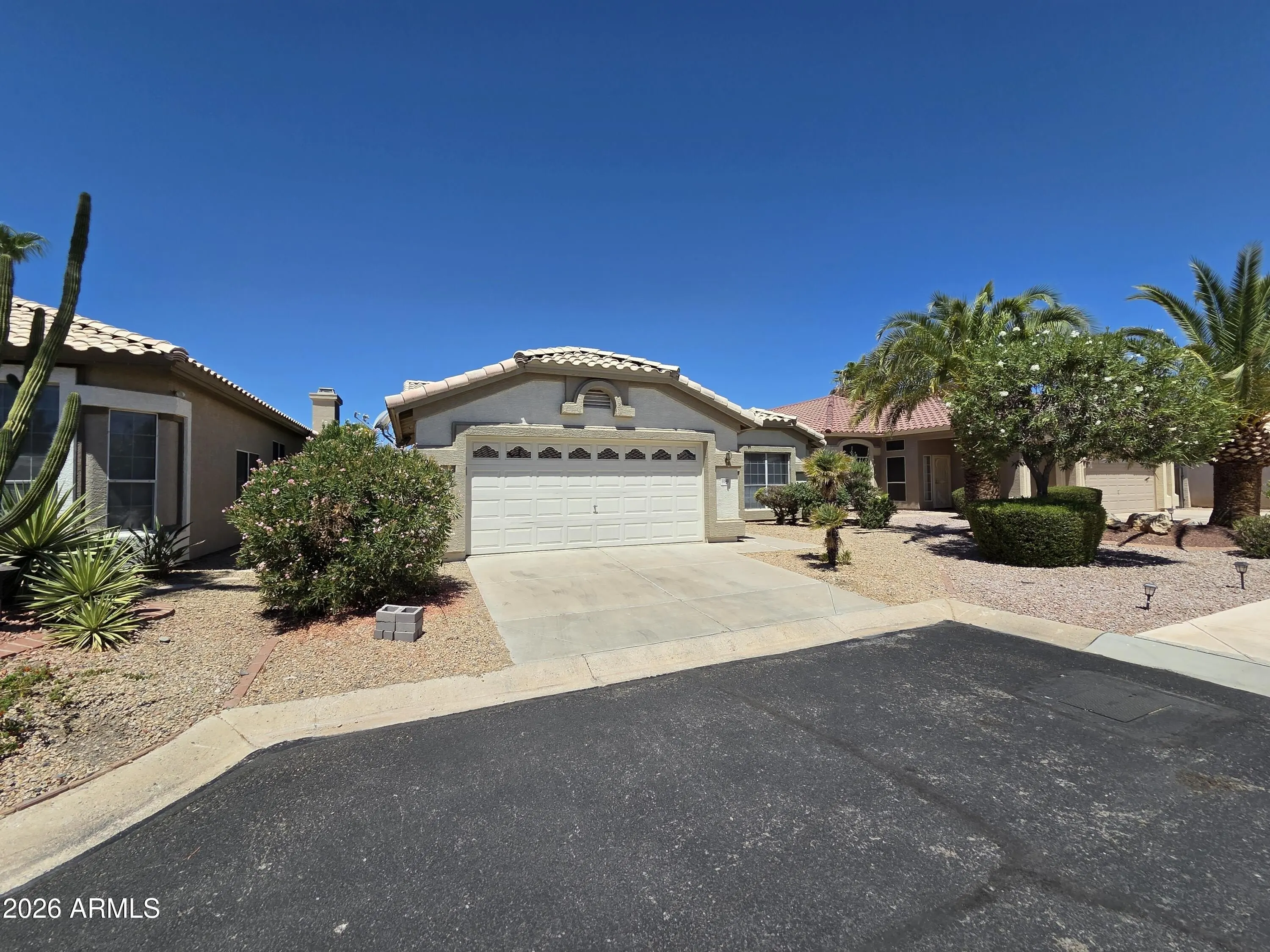 11548 W Pronghorn Ct Surprise, AZ 85378 photo 2