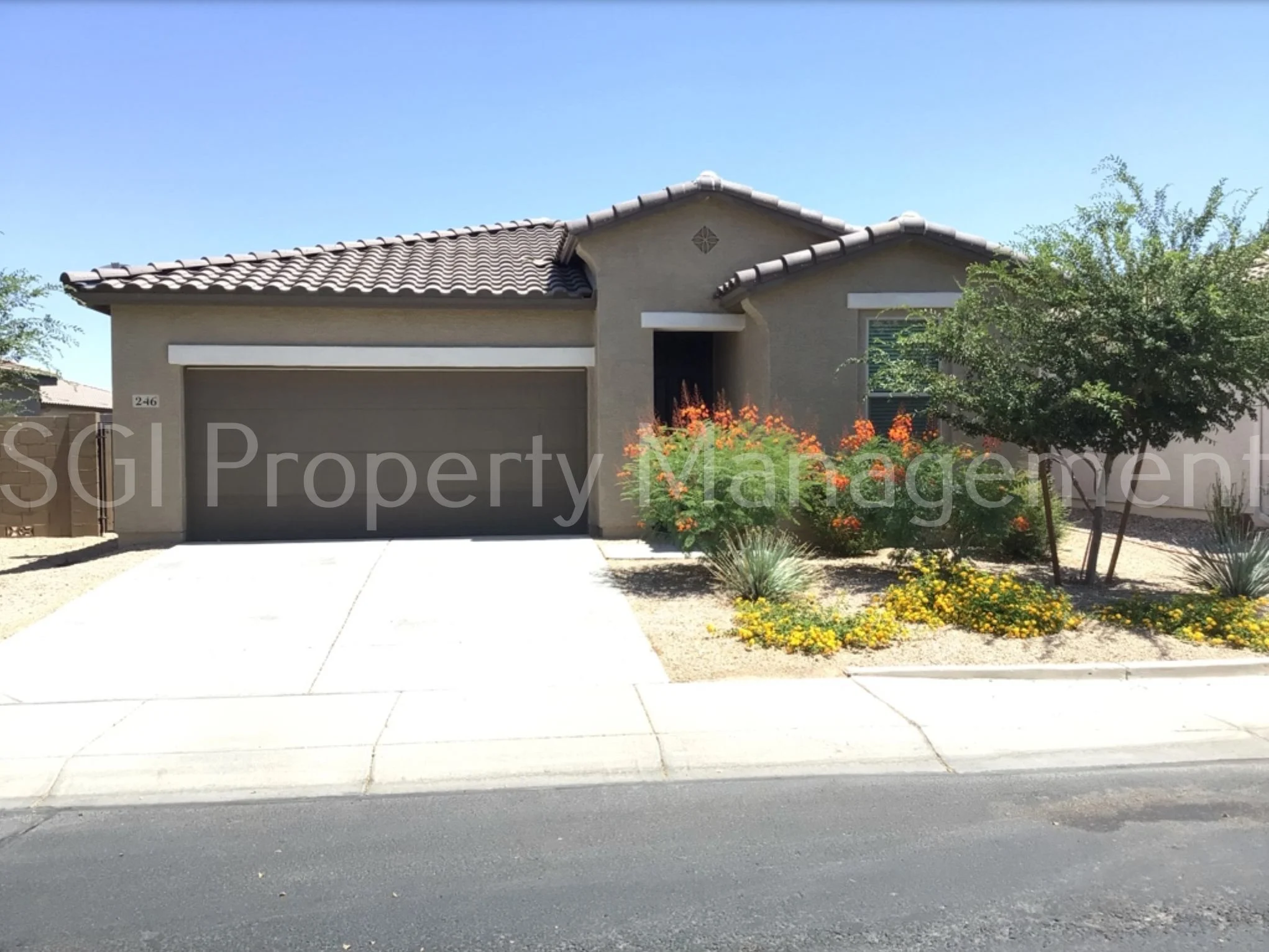246 East Bahamas Drive, Casa Grande, AZ 85122 photo 2