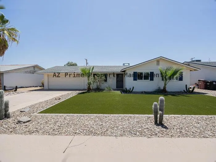 6637 E Wilshire Dr photo 3