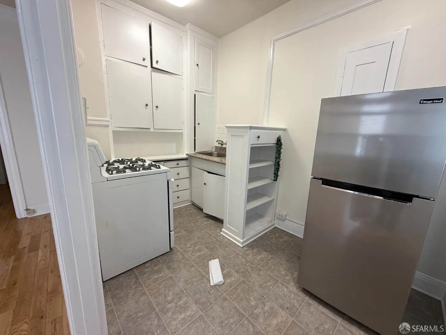 810 Hyde St #206 photo 5