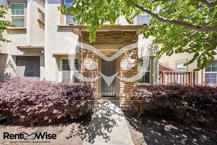 1583 Sylvia St Hayward, CA 94545 photo 2