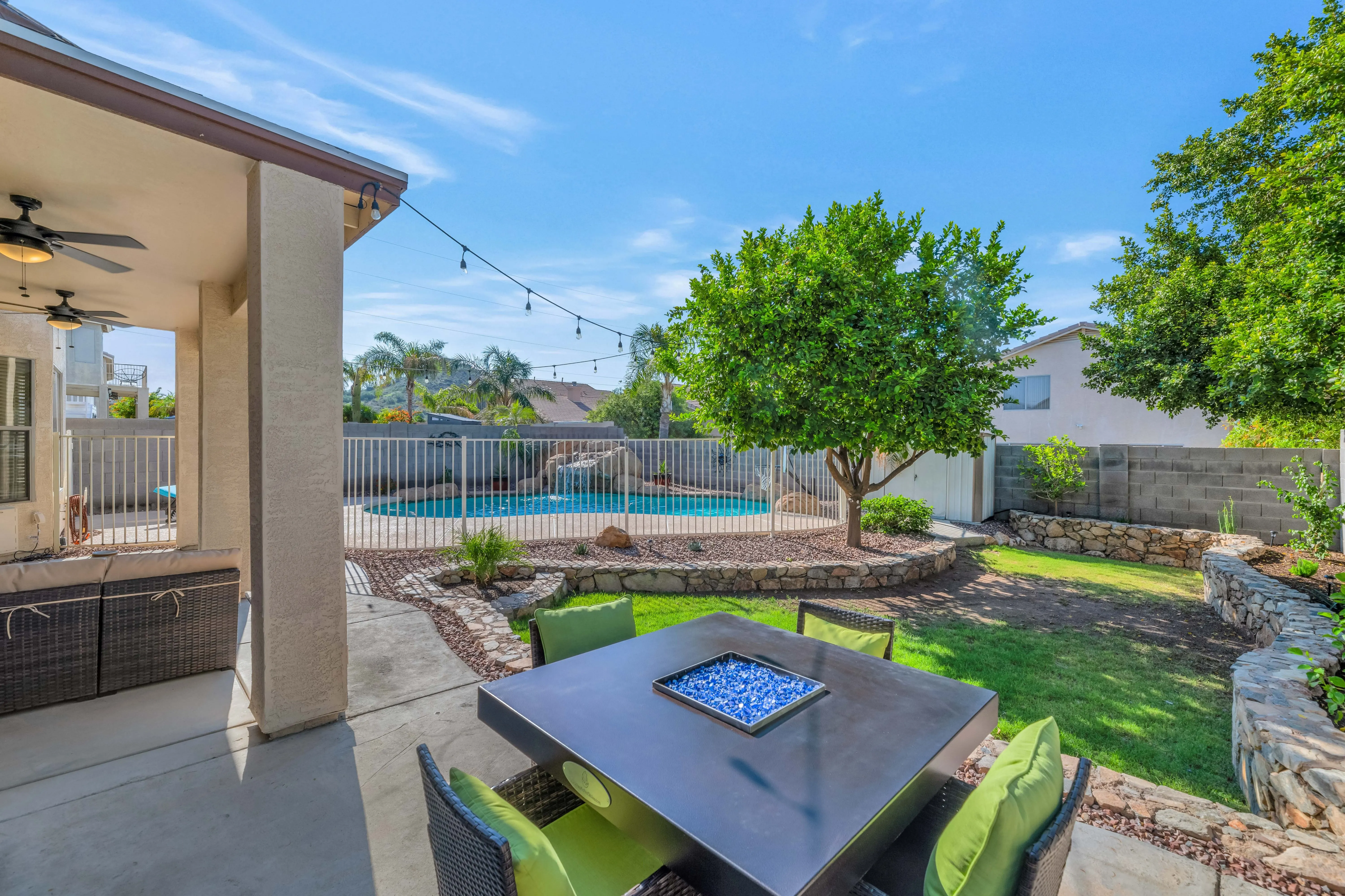 1125 E Irma Ln Phoenix, AZ 85024 photo 2