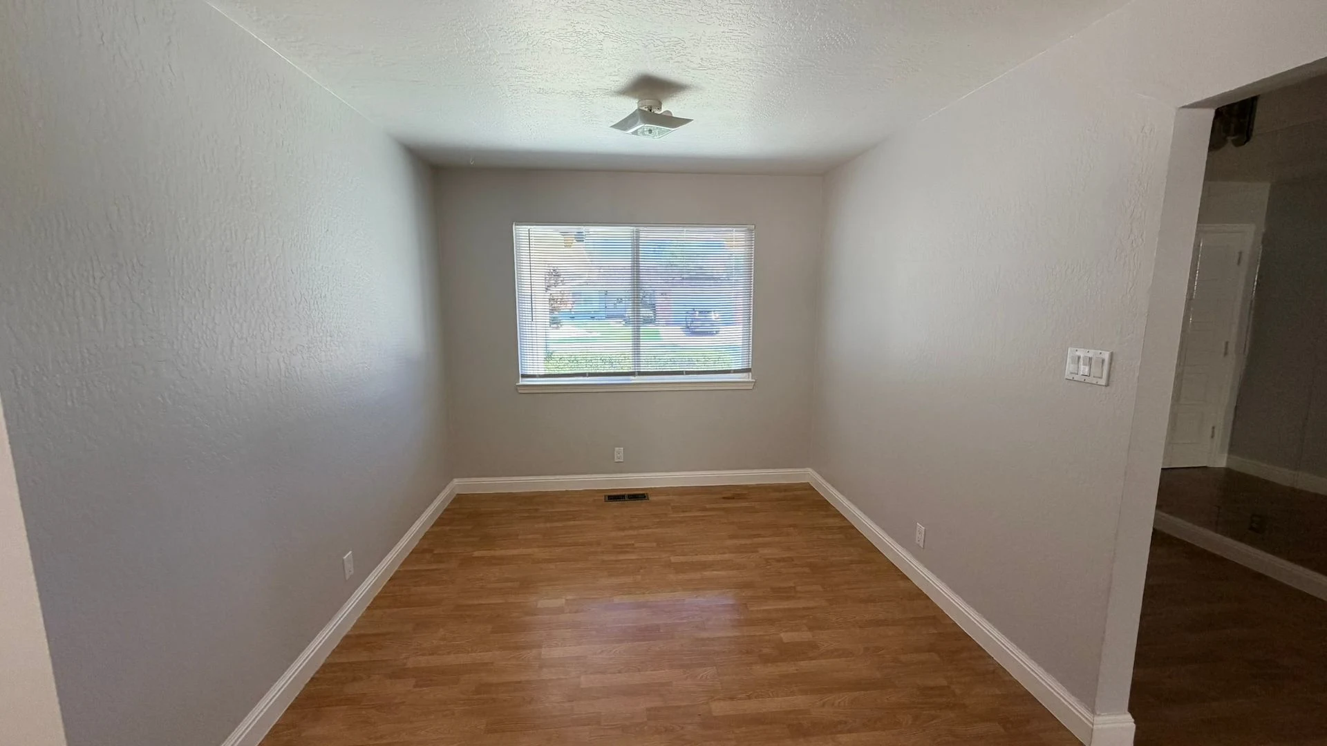 Concord Beautiful 4 Bedroom 2.5 Bath Home 1928 Sq Ft Walk To Clayton Valley High School! photo 5