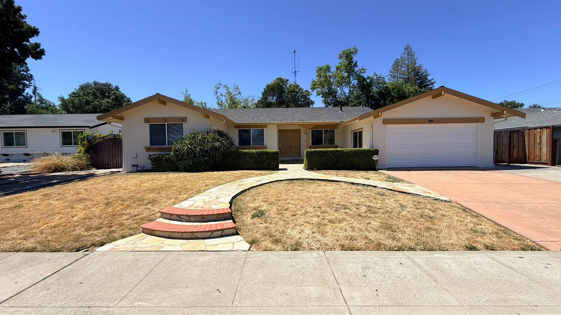 Concord Beautiful 4 Bedroom 2.5 Bath Home 1928 Sq Ft Walk To Clayton Valley High School! photo 2