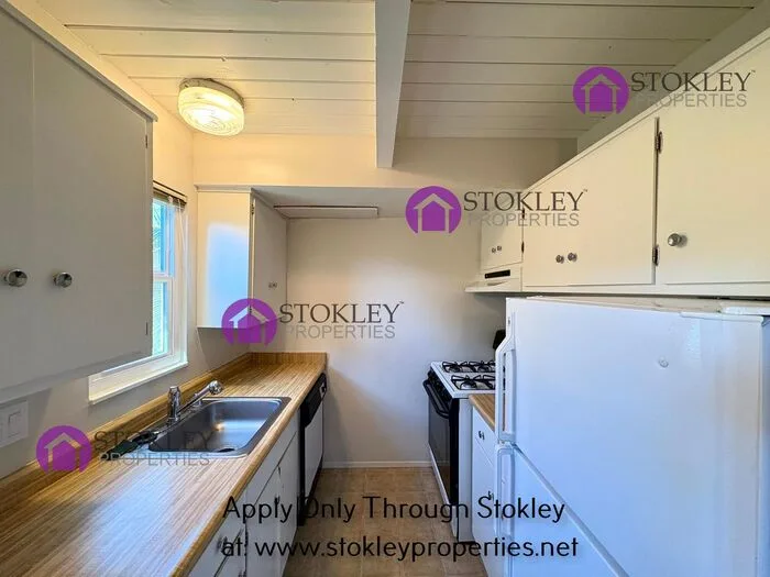 1560 Pine St Concord, CA 94520 photo 3