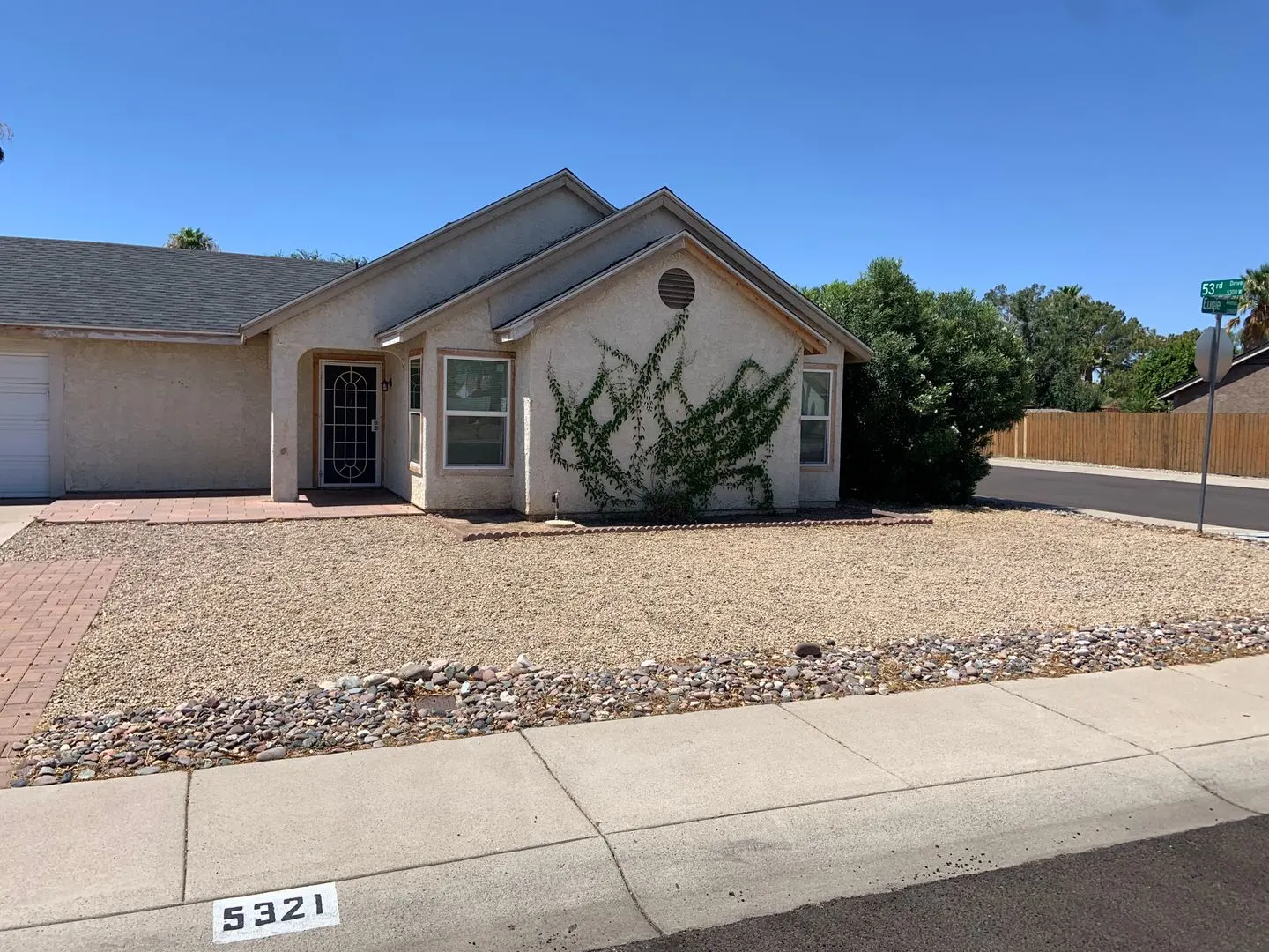 5321 W Eugie Ave Glendale, AZ 85304 photo 2
