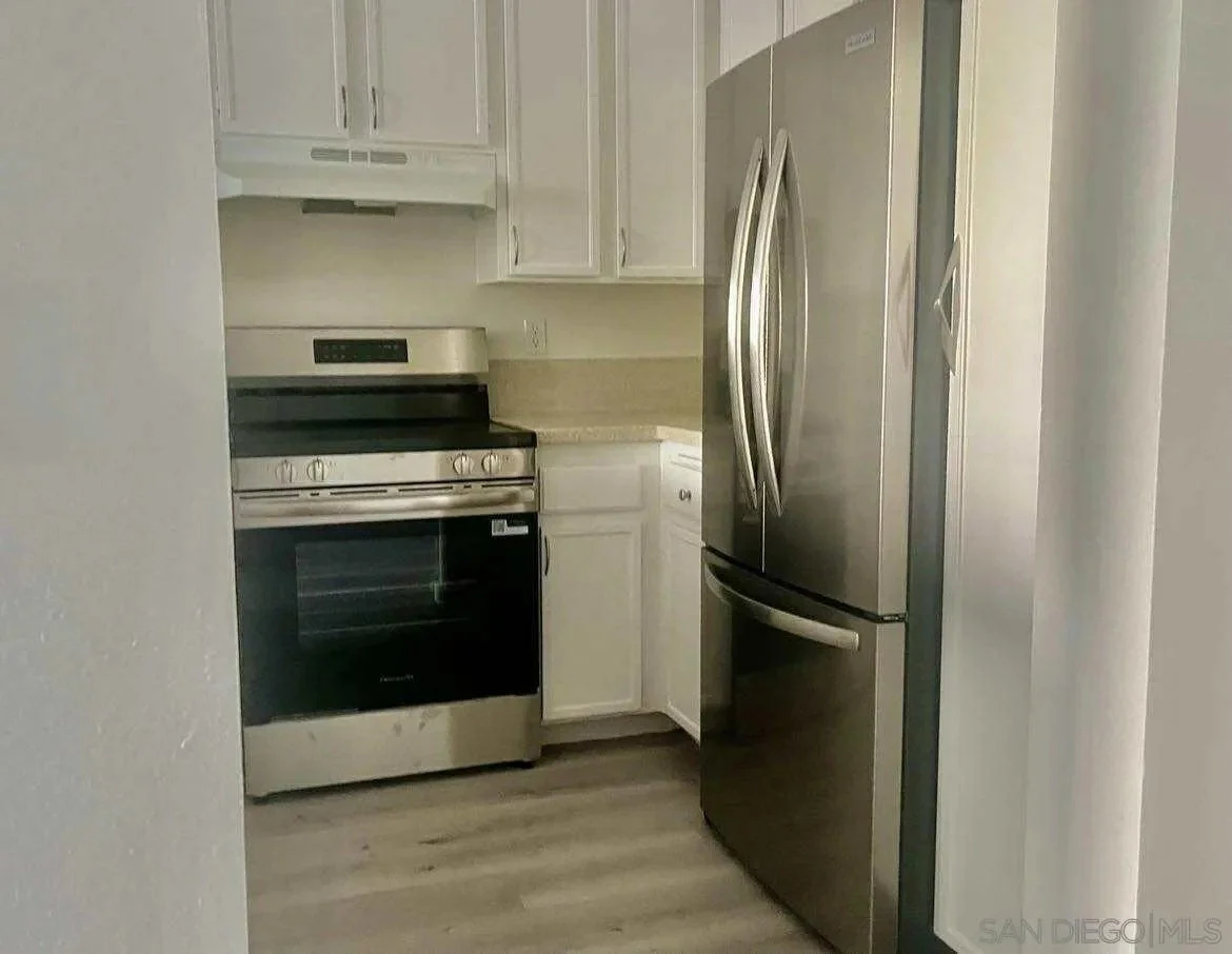 3980 Faircross Pl photo 4