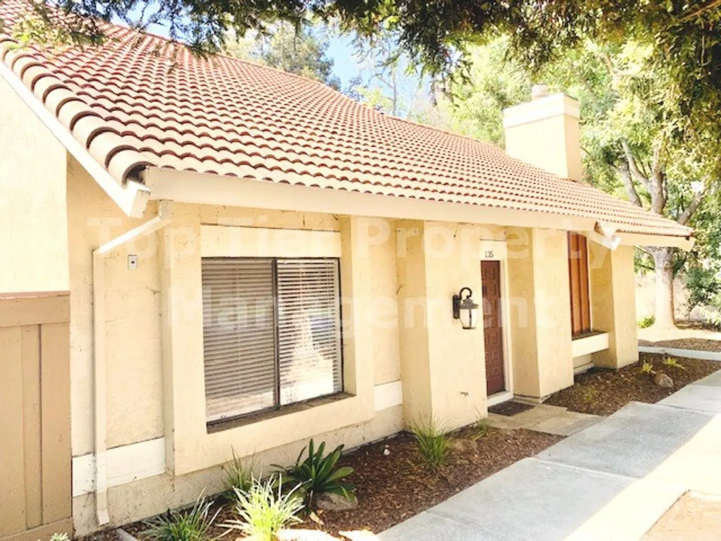 135 Northcreek Cir photo 2