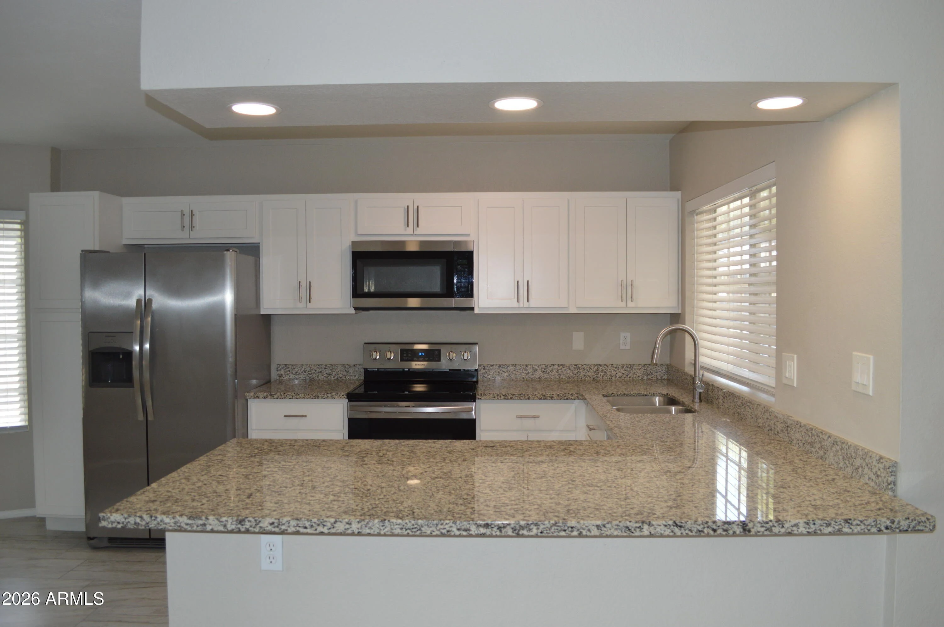2910 W MARCONI Avenue photo 3