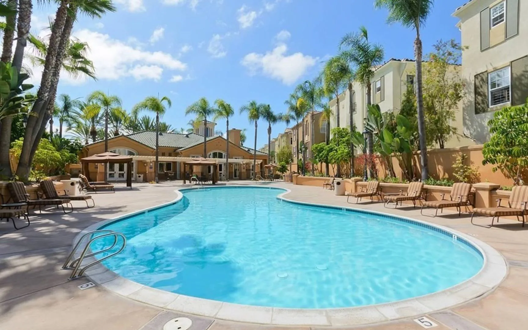 Downstairs 3 Bed Condo Located in Carmel Valley! photo 3