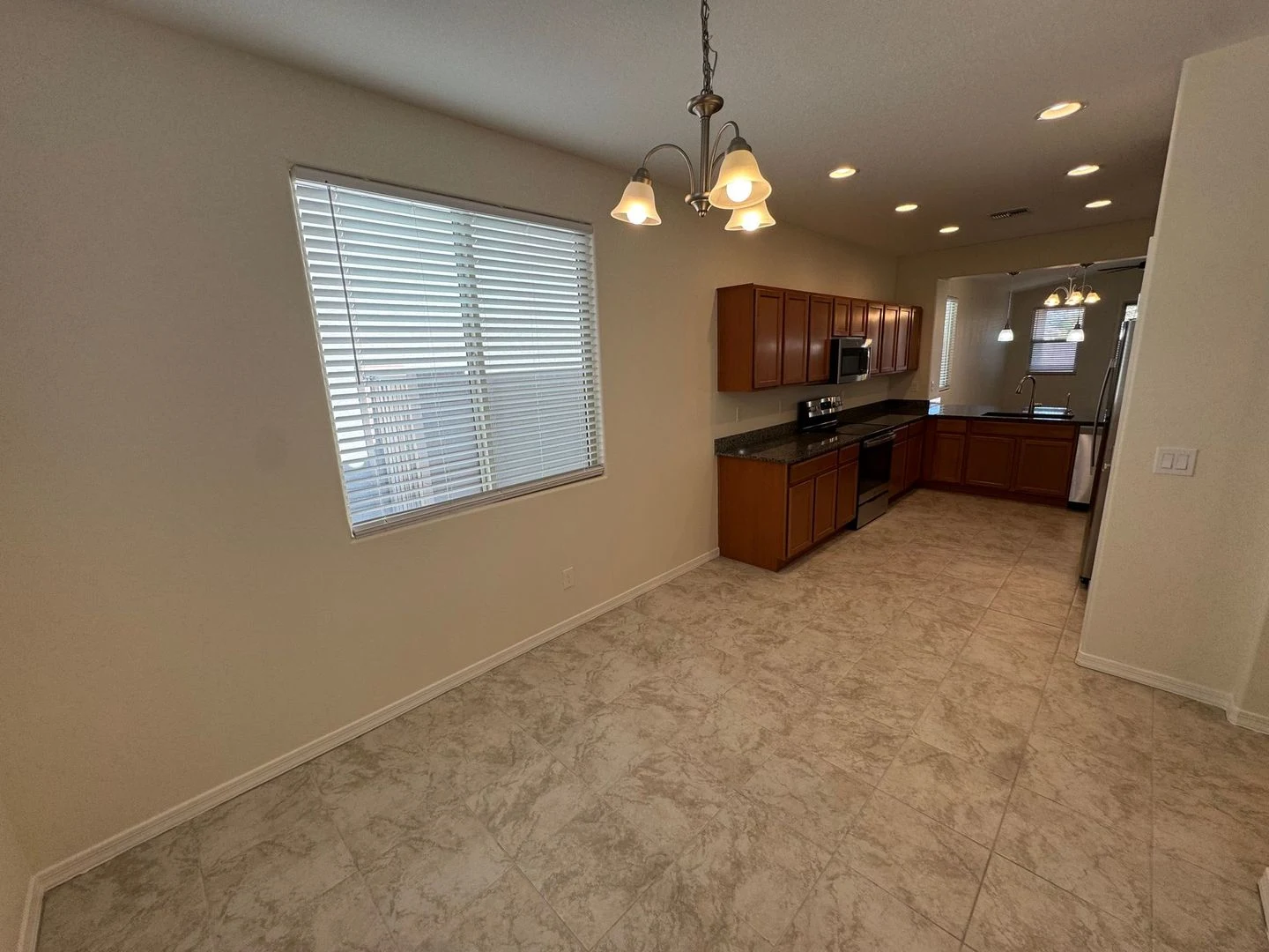 7959 W Orange Dr photo 4
