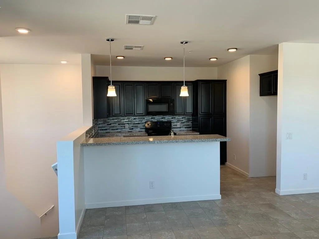 3900 E BASELINE Road E photo 2