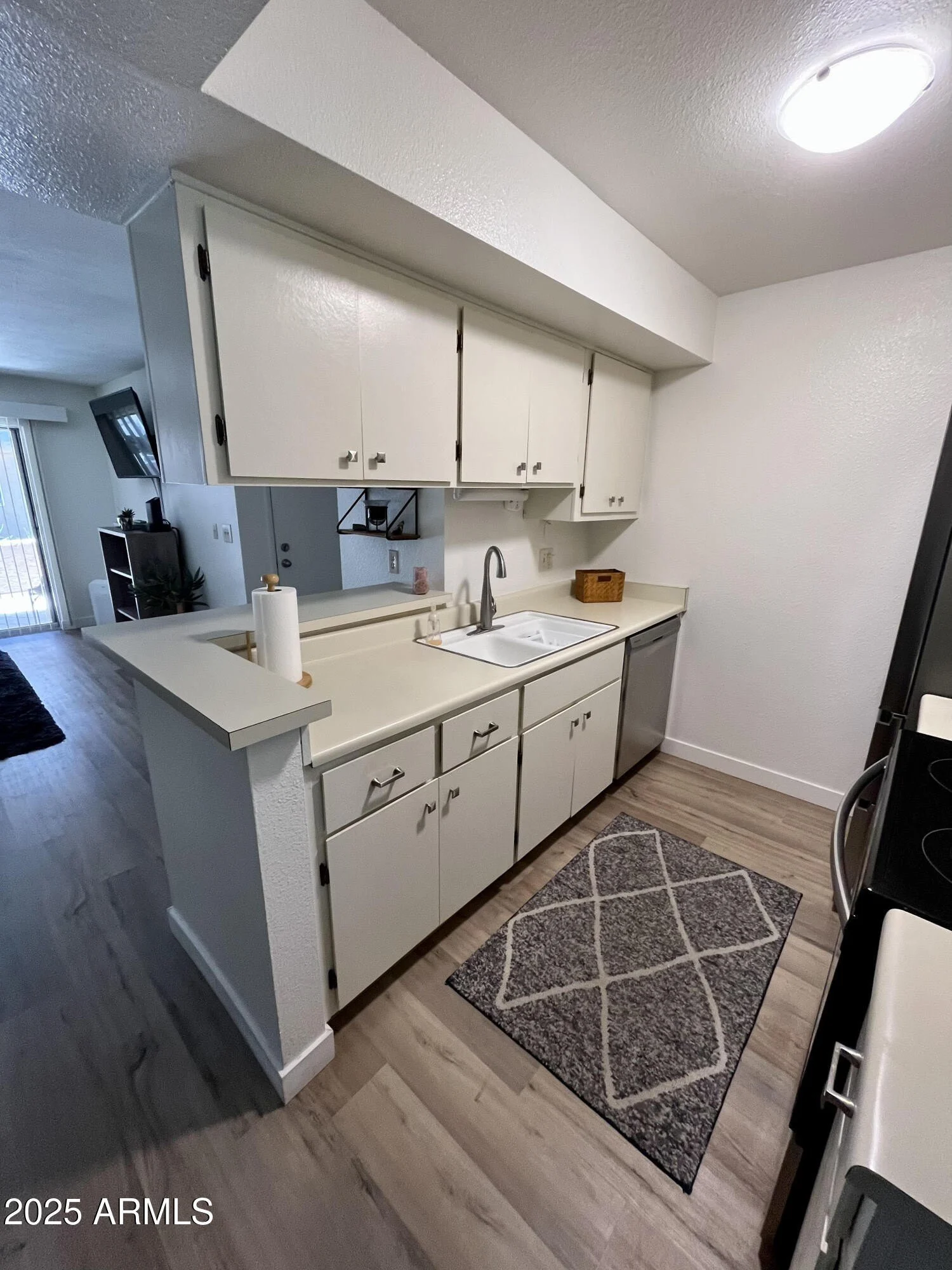 4554 E PARADISE VILLAGE Parkway N photo 5