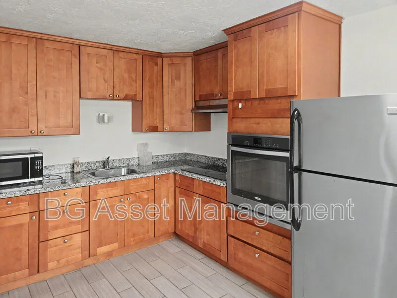 1448 Merced St photo 2