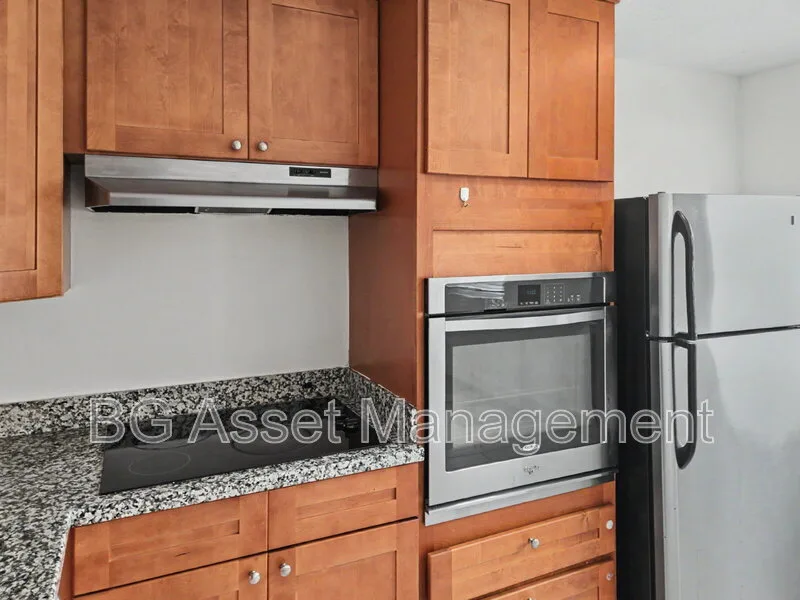 1448 Merced St photo 4