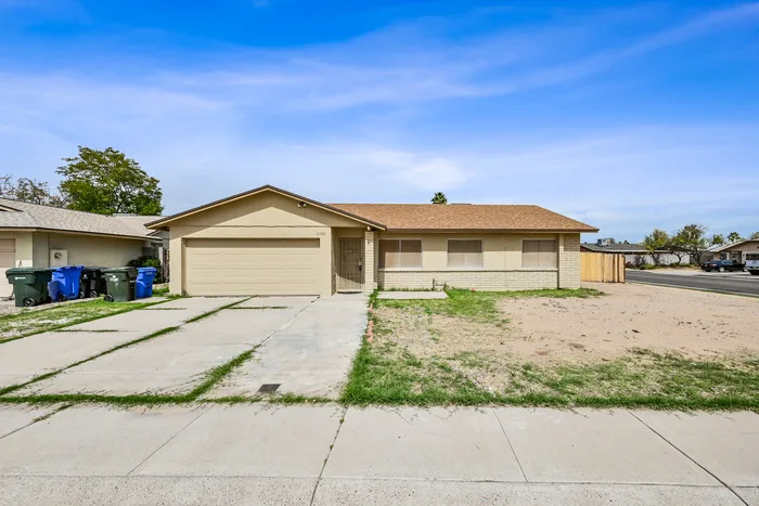 11102 W Turney Ave Phoenix, AZ 85037 photo 2