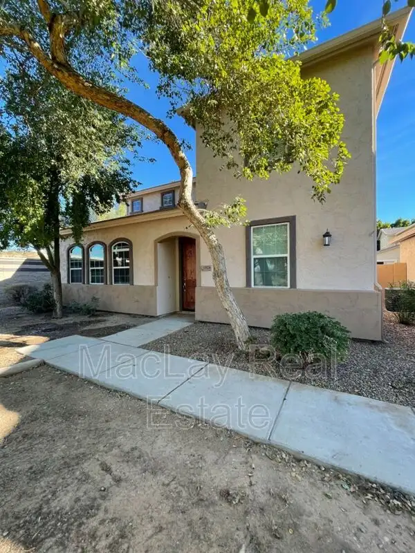 10024 E Isleta Ave photo 2