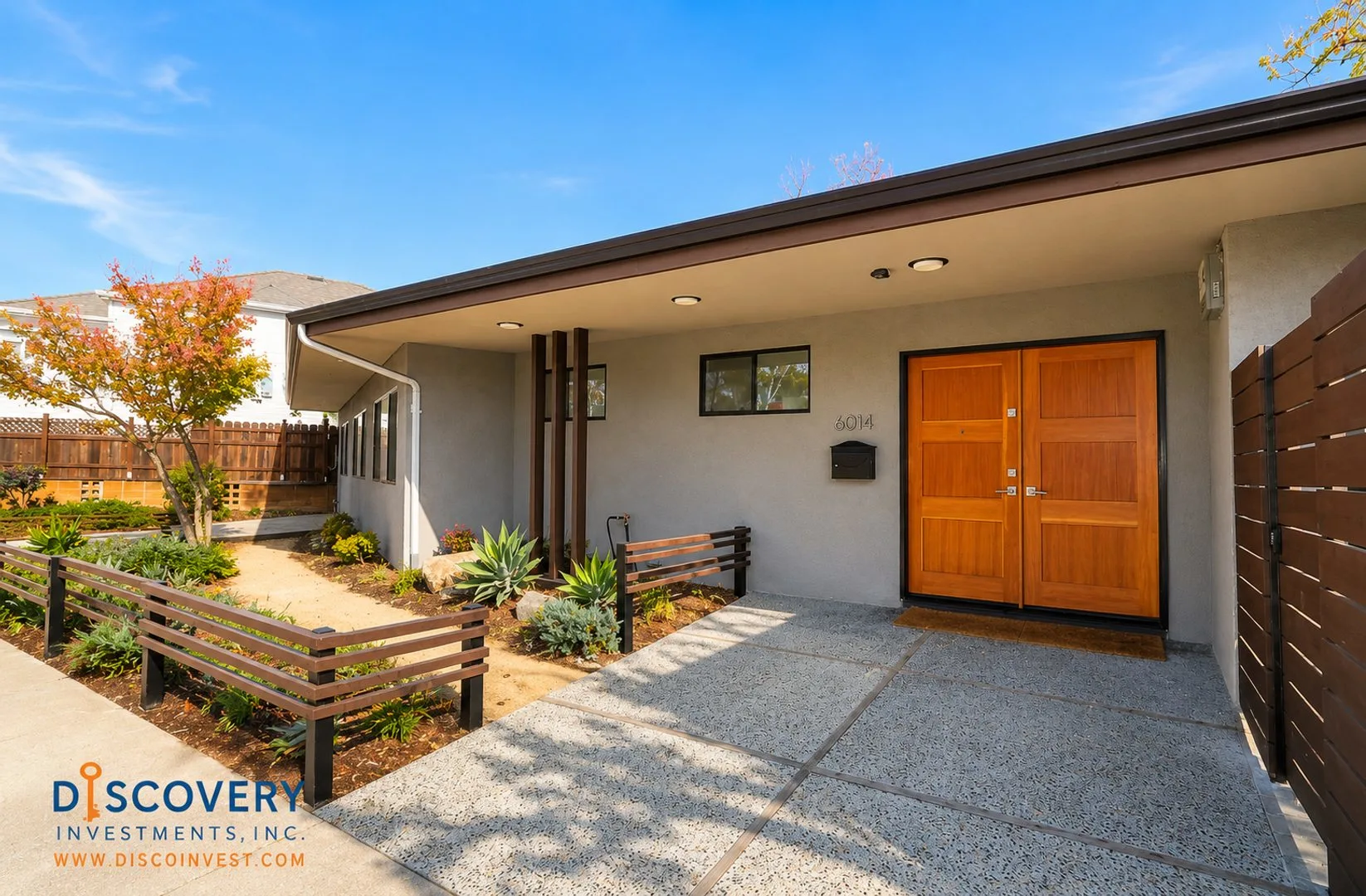 6014 Market St Oakland, CA 94608 photo 3