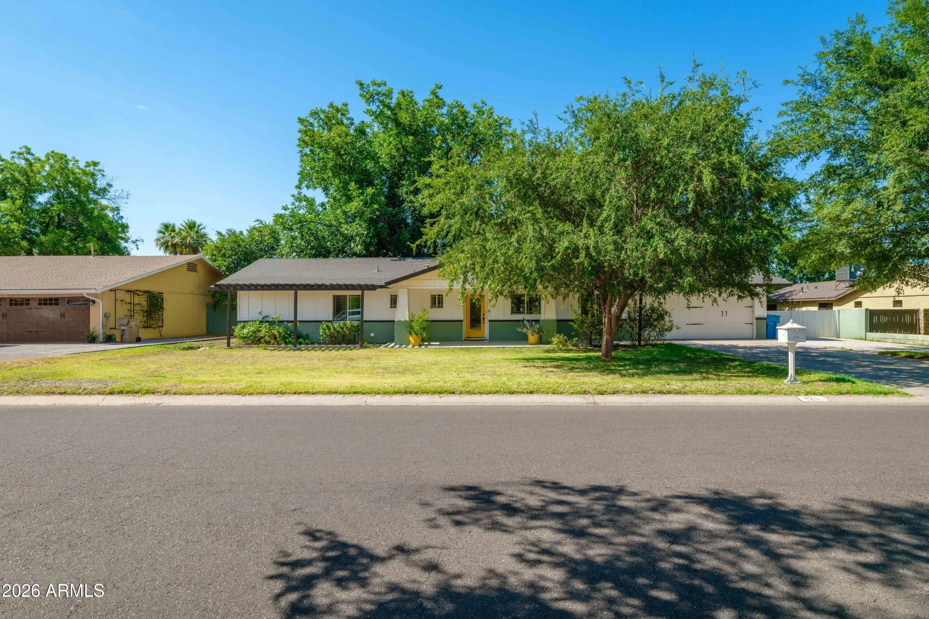 121 W Orchid Ln Phoenix, AZ 85021