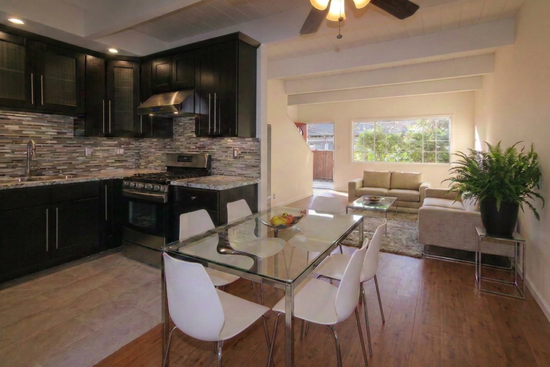190 Gladys Avenue, Unit D Rental photo 2