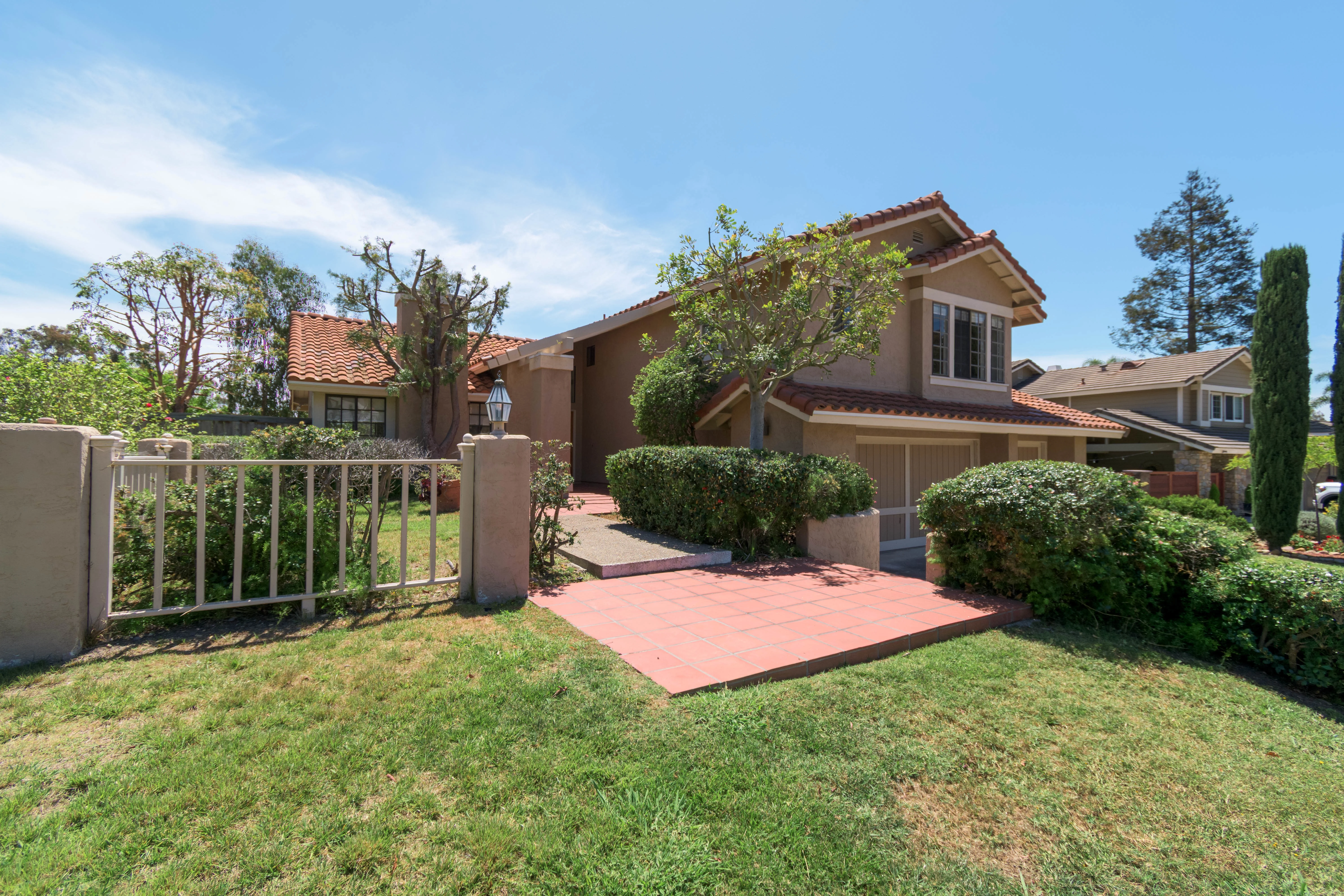 11735 Timberlake Dr photo 2