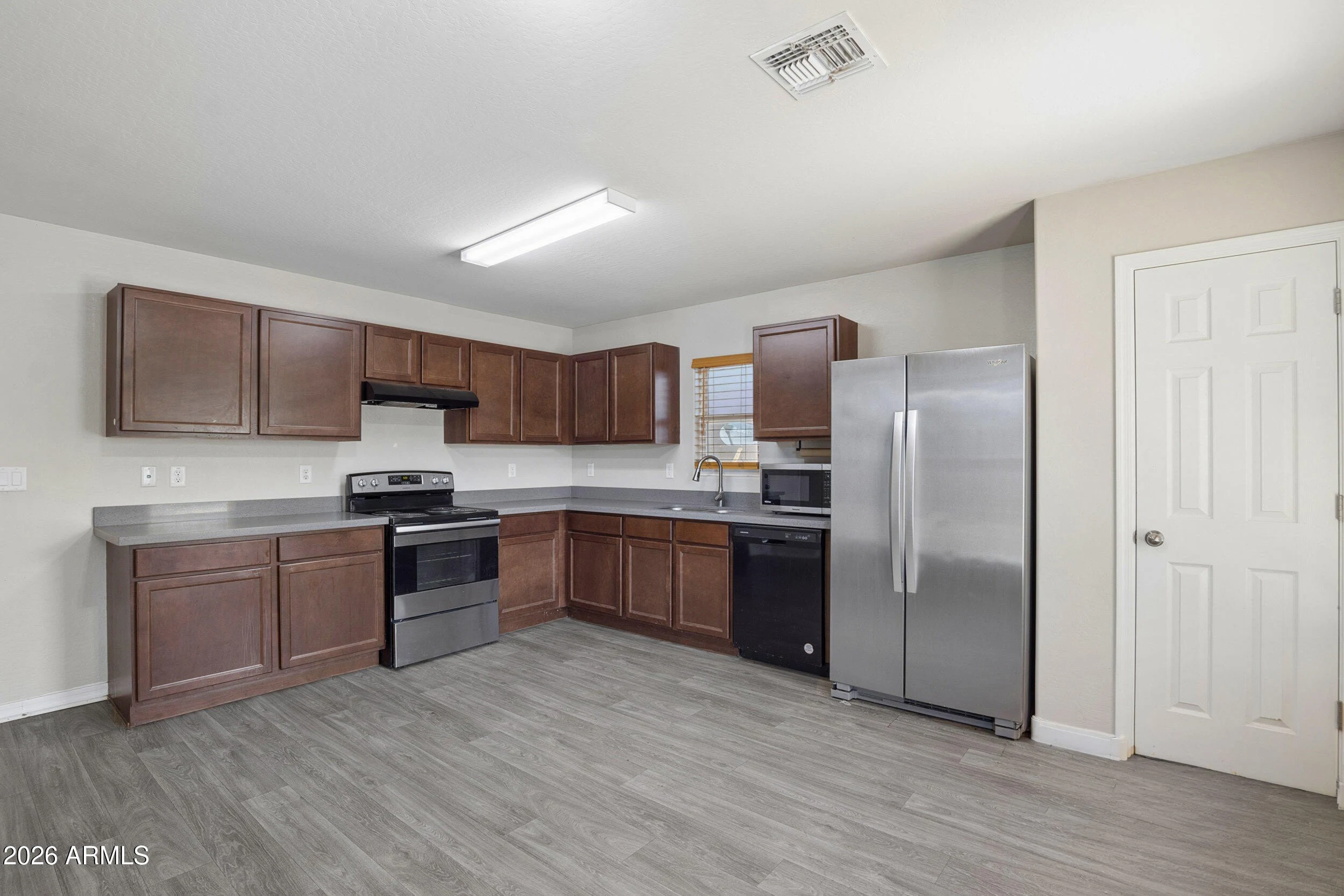 1748 N Logan Ln photo 5