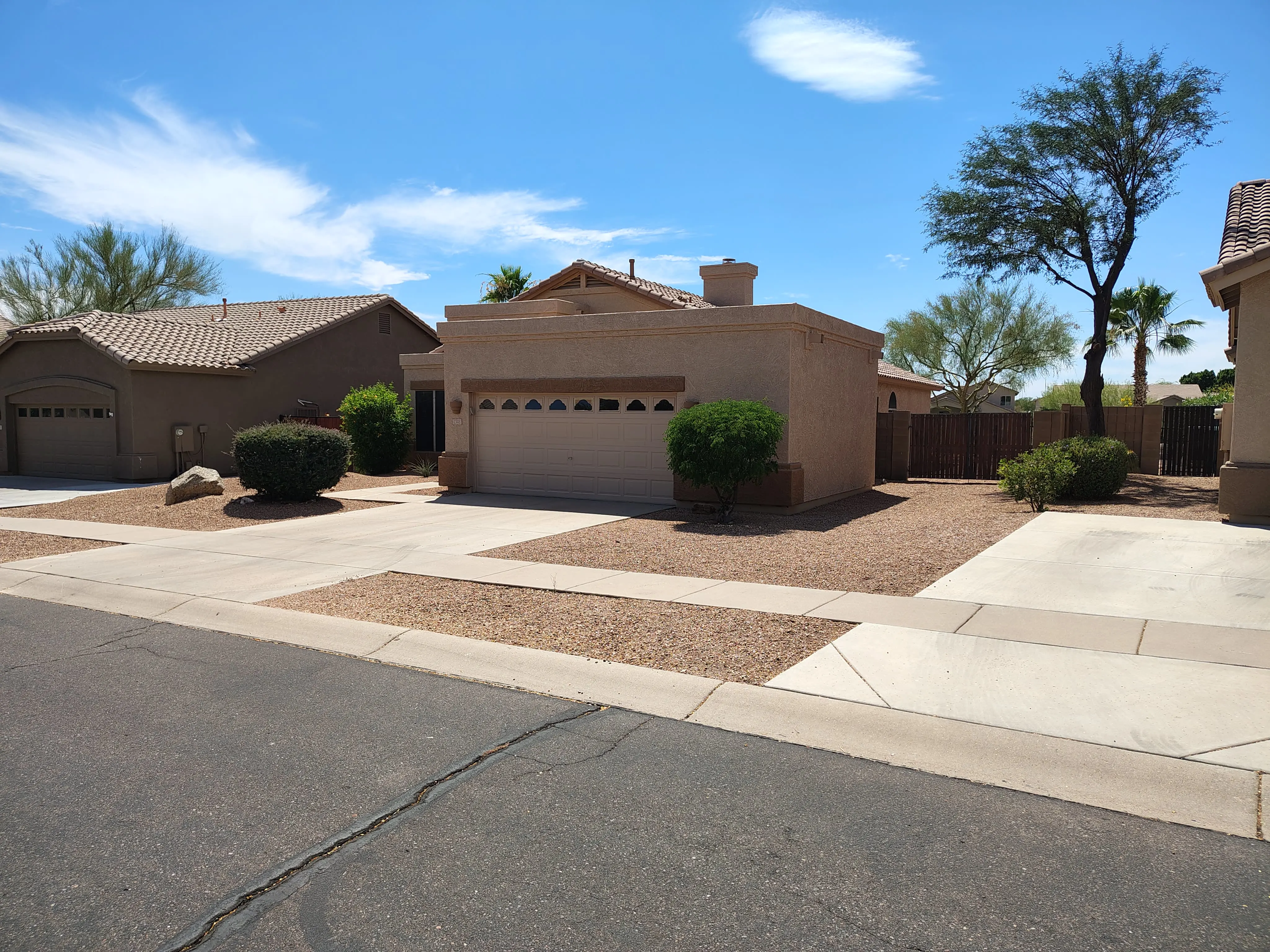 2348 N Malachite photo 2
