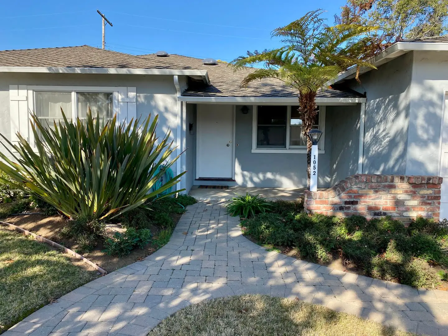 1052 Clark Ave photo 5