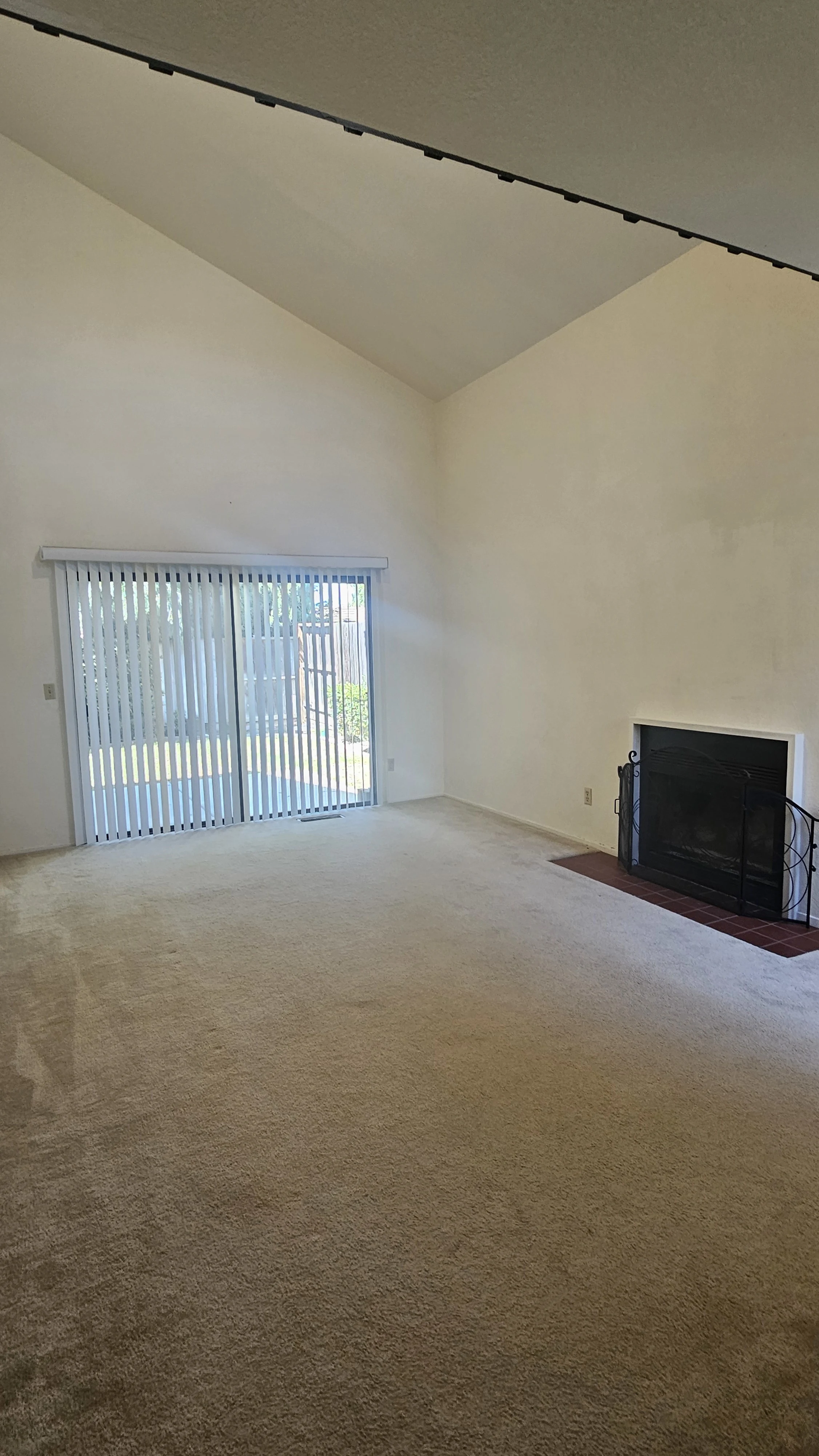 949 Courtland Court photo 3