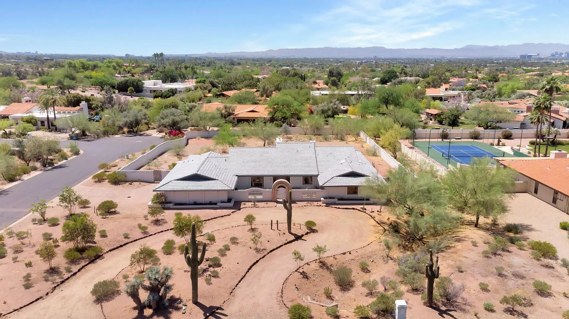 3411 E Valley Vista Ln Paradise Valley, AZ 85253 photo 3