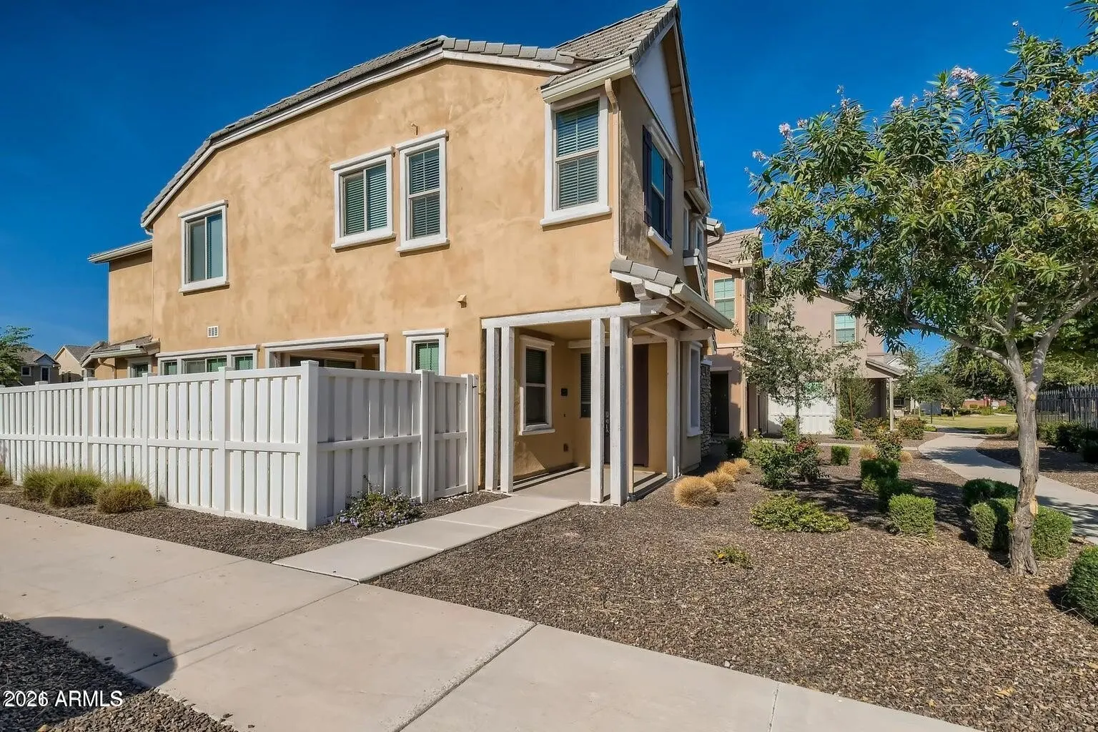 2275 S Agnes Ln Gilbert, AZ 85295 photo 2