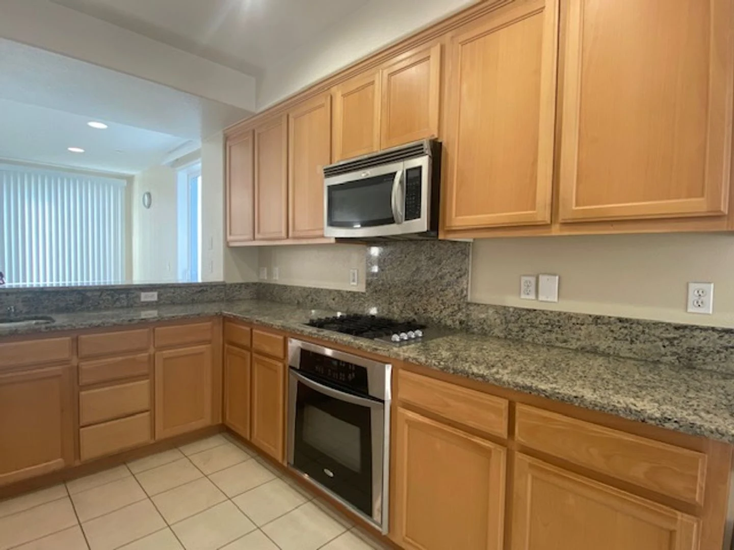 673 Modern Ice Dr San Jose, CA 95112 photo 5