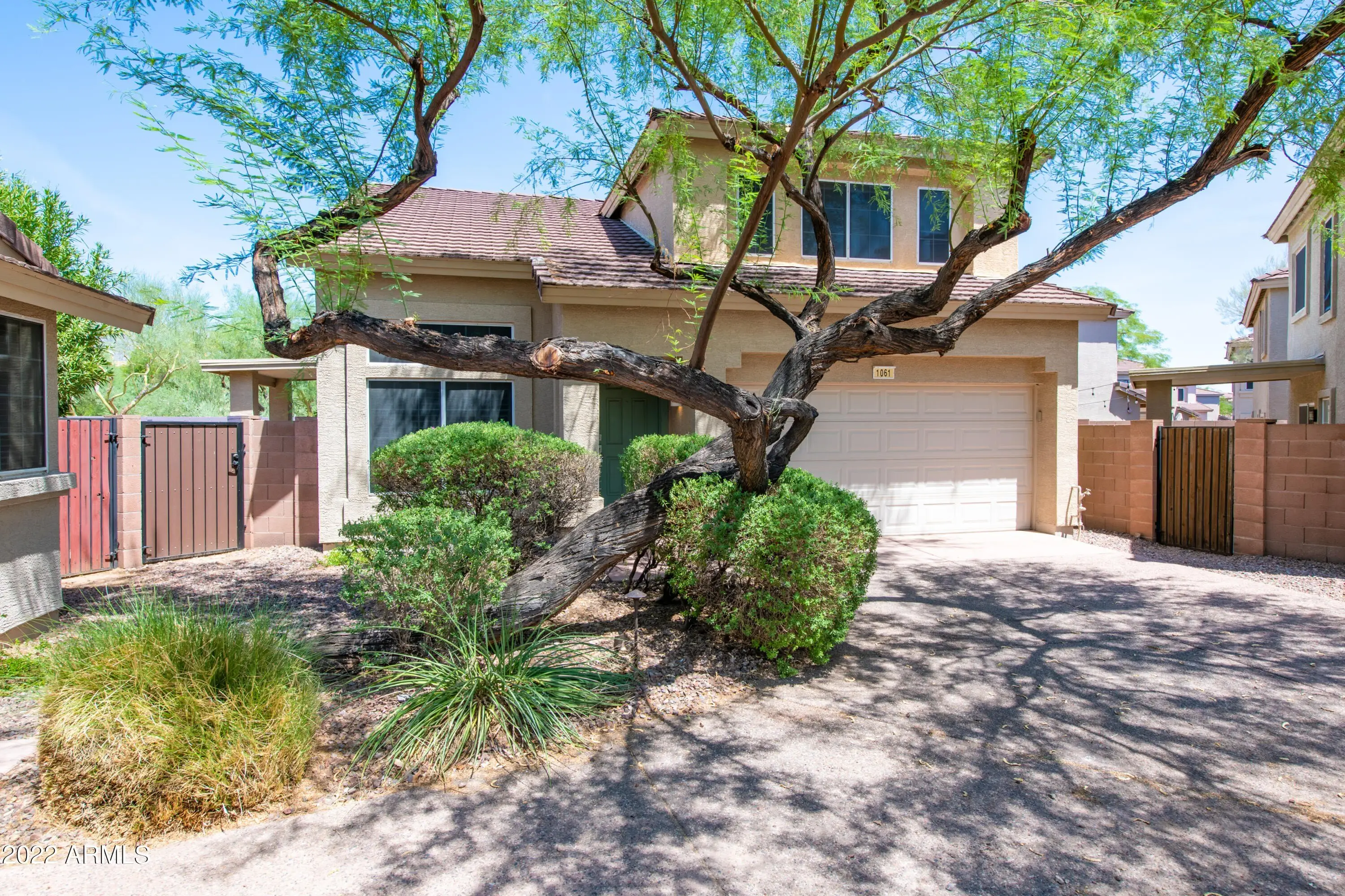 15550 N Frank Lloyd Wright Boulevard photo 2