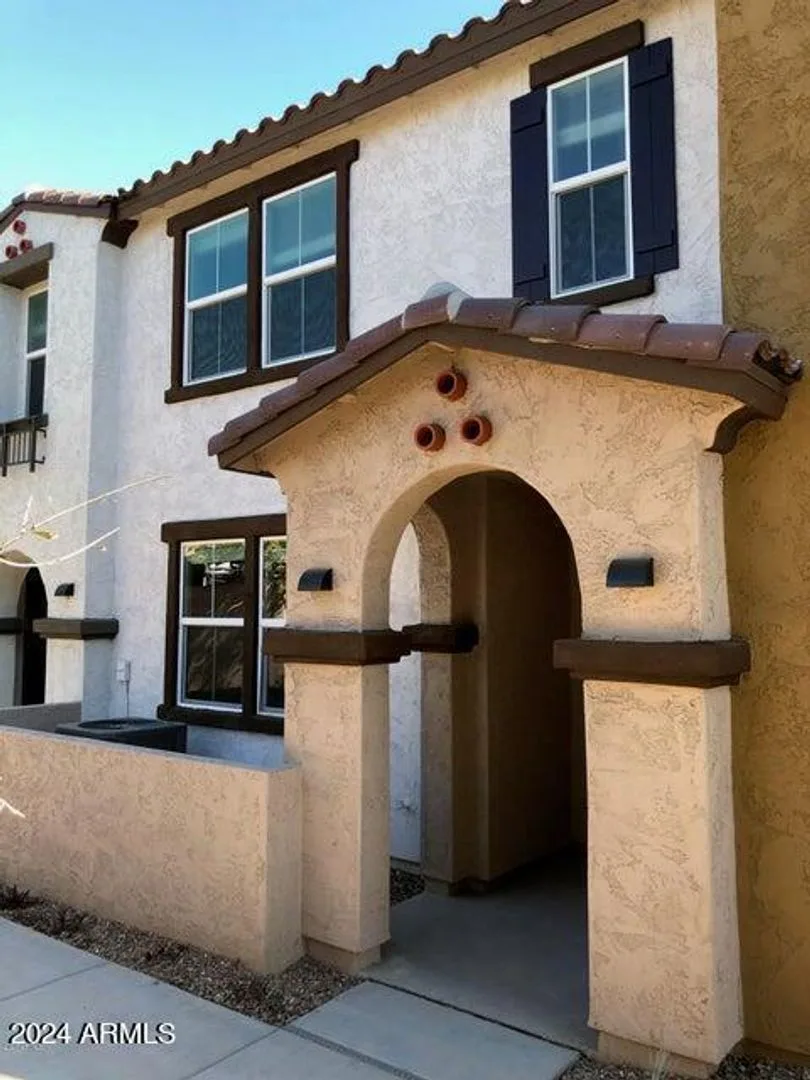 6122 South Roosevelt Street, Tempe, AZ 85283 photo 2