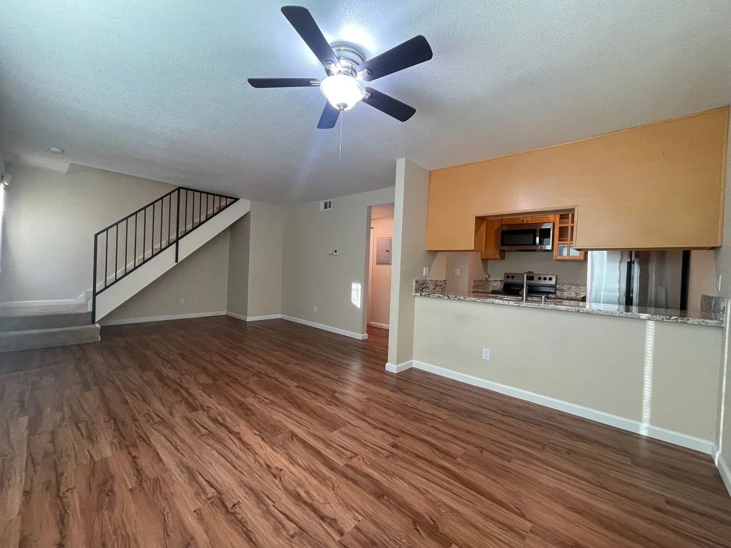 2603 Carlton Ln photo 3